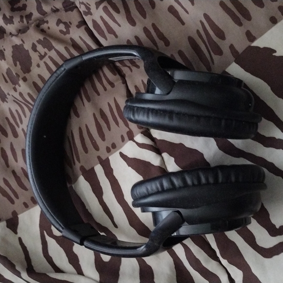 SYLVANIA WIRELESS HEADSET - Picture 3 of 4